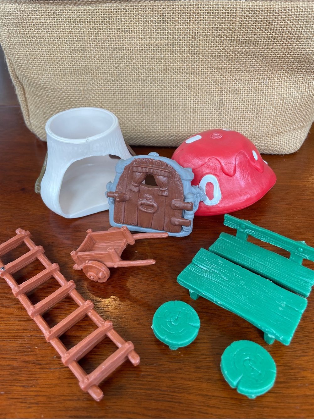 Vintage Smurf accessories